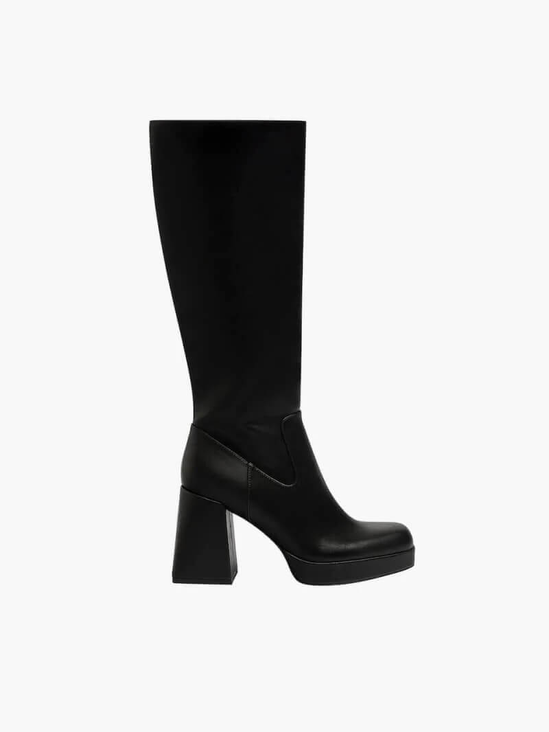 Knee-high heeled boots